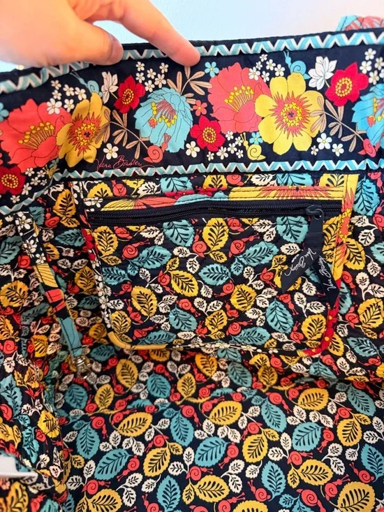 Vera Bradley Extra Large Open Top Tote in Happy Snails - Picture 4 of 4